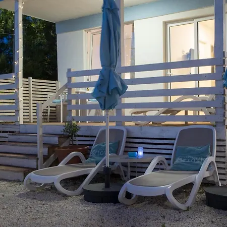 בקתה Beachfront Mobile Homes Village *