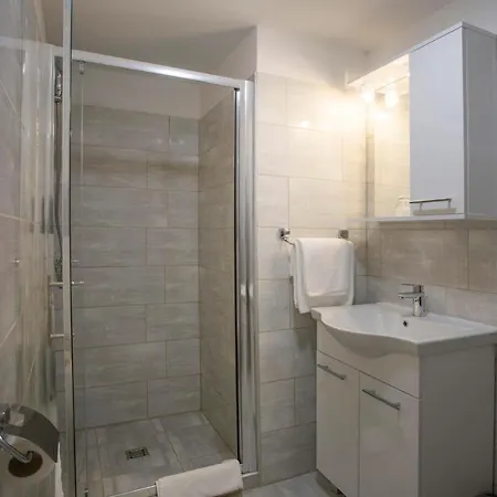בקתה Beachfront Mobile Homes Village