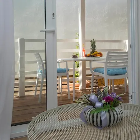 Beachfront Mobile Homes Village בקתה *