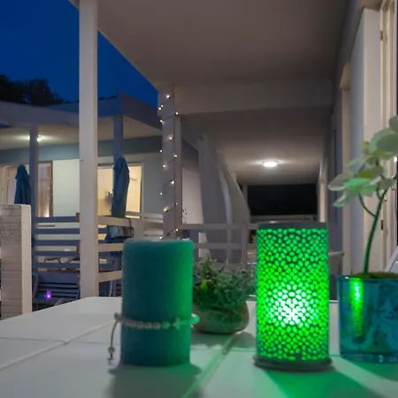 Beachfront Mobile Homes Village Chalet Trogir