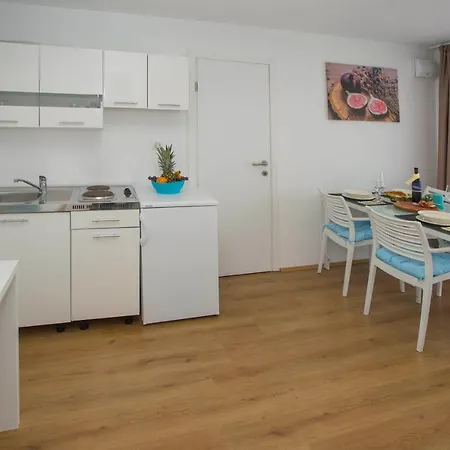 Beachfront Mobile Homes Village Trogir