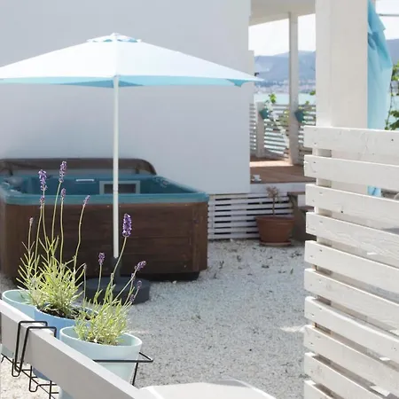 Beachfront Mobile Homes Village * Trogir